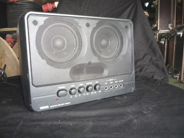 Enceinte amplifiée monitor yamaha