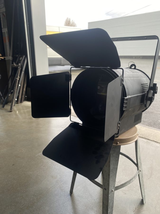 Fresnel led beam z pro face volet